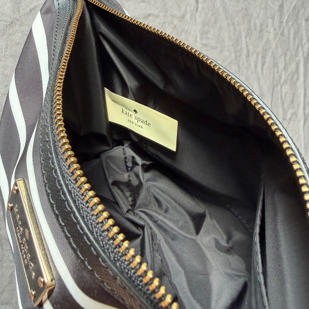Kate Spade Black White Striped Cosmetic Bag Makeup Pouch Travel Case RN0102760 - Picture 5 of 9